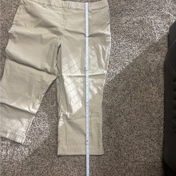 Lane Bryant Khaki Crop Pants - Women's Size 20 - 1798 - Picture 4 of 4